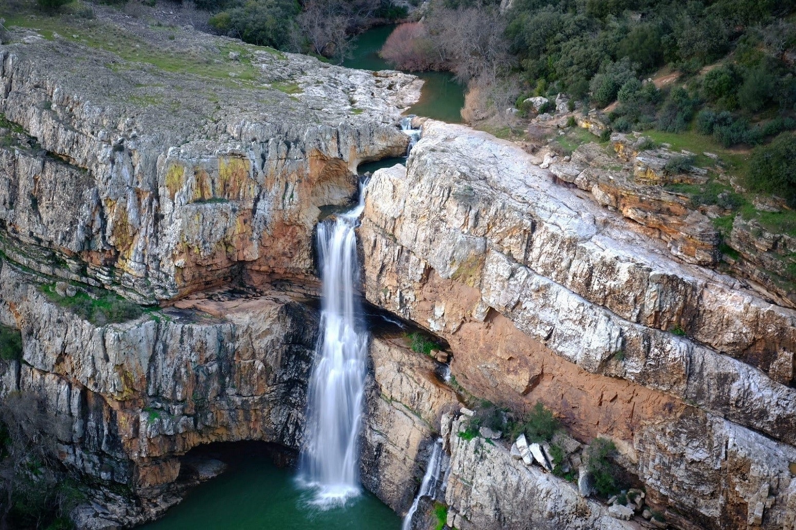 la cascada cimbarra en cazorla 