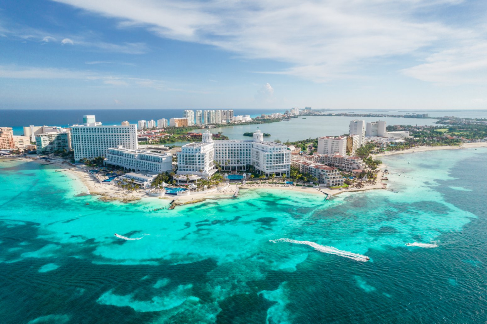 cancun zona hotelera aerea