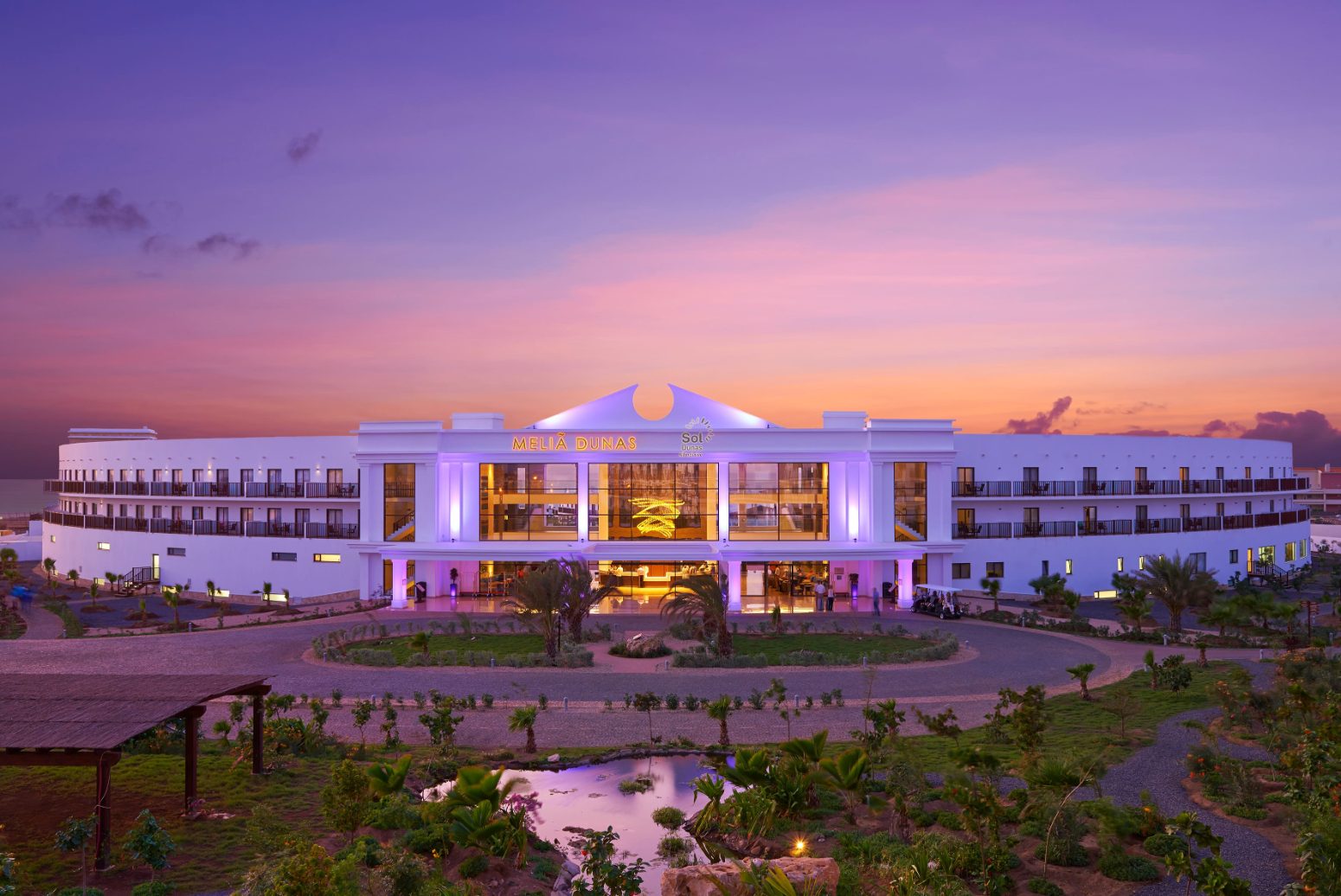 atardecer en el melia dunas