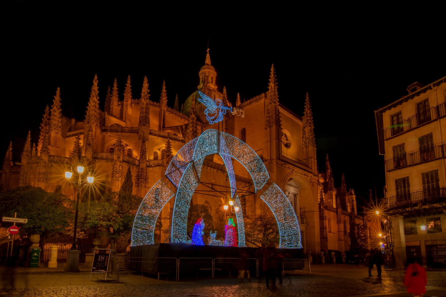 catedral segovia luces navidad