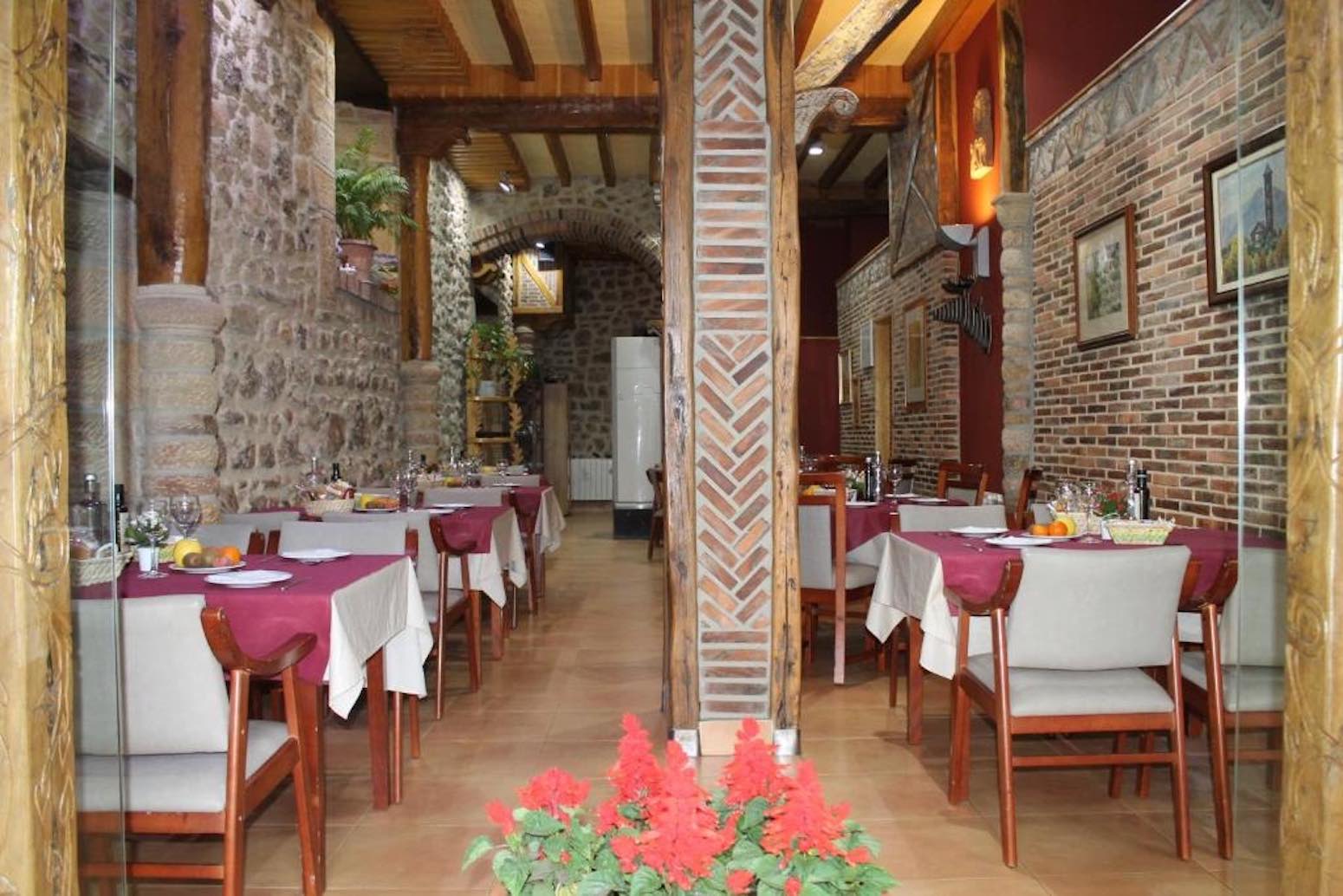 hotel restaurante san roque reinosa